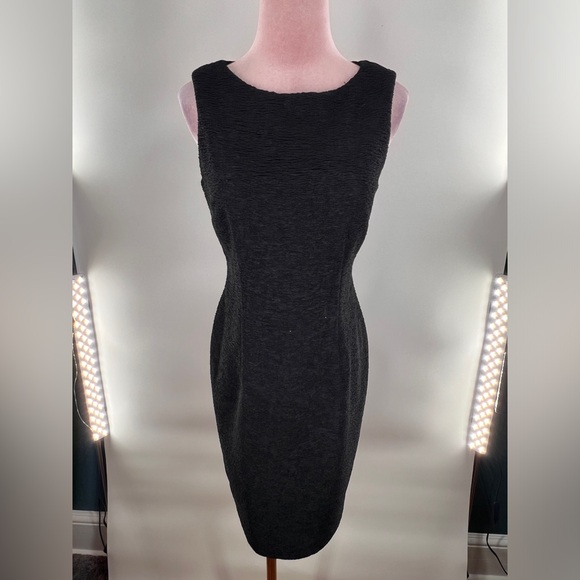 EUC Jessica Howard Crinkle Sheath - Picture 2 of 8